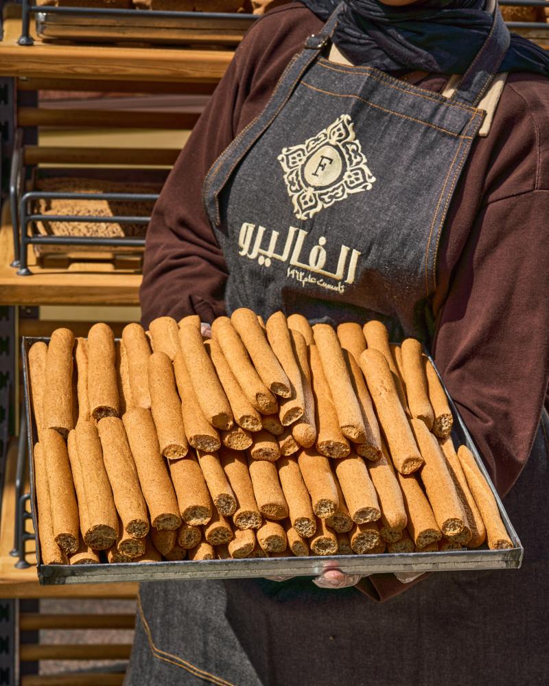 بقسمات سادة - حبة كاملة