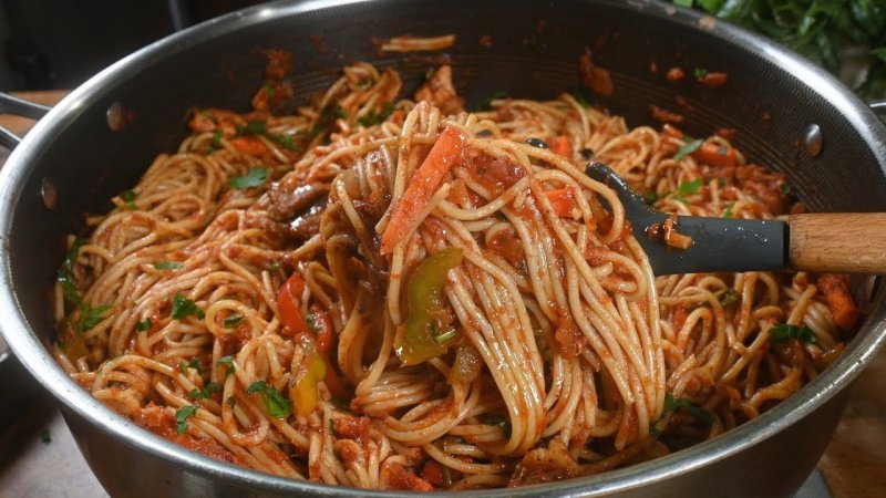 مكرونة اسباجيتي فراخ – Spaghetti with Chicken
