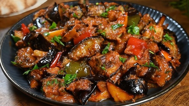 بازنجال بالخلطة – Eggplant with Mix