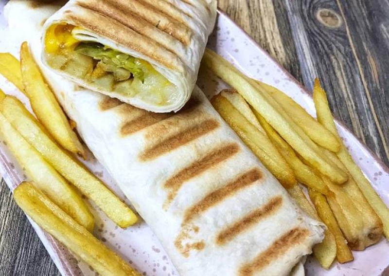 ساندوتش بطاطس مودزريلا لبناني